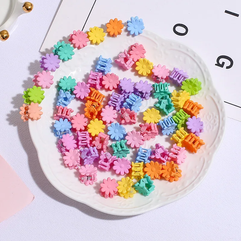 50 Teile/satz Nette Kleine Blume Stern Mini Krabben Haar Klaue Clips Kind Mädchen Candy Cartoon Kunststoff Haar Klemmen Kinder Haar zubehör