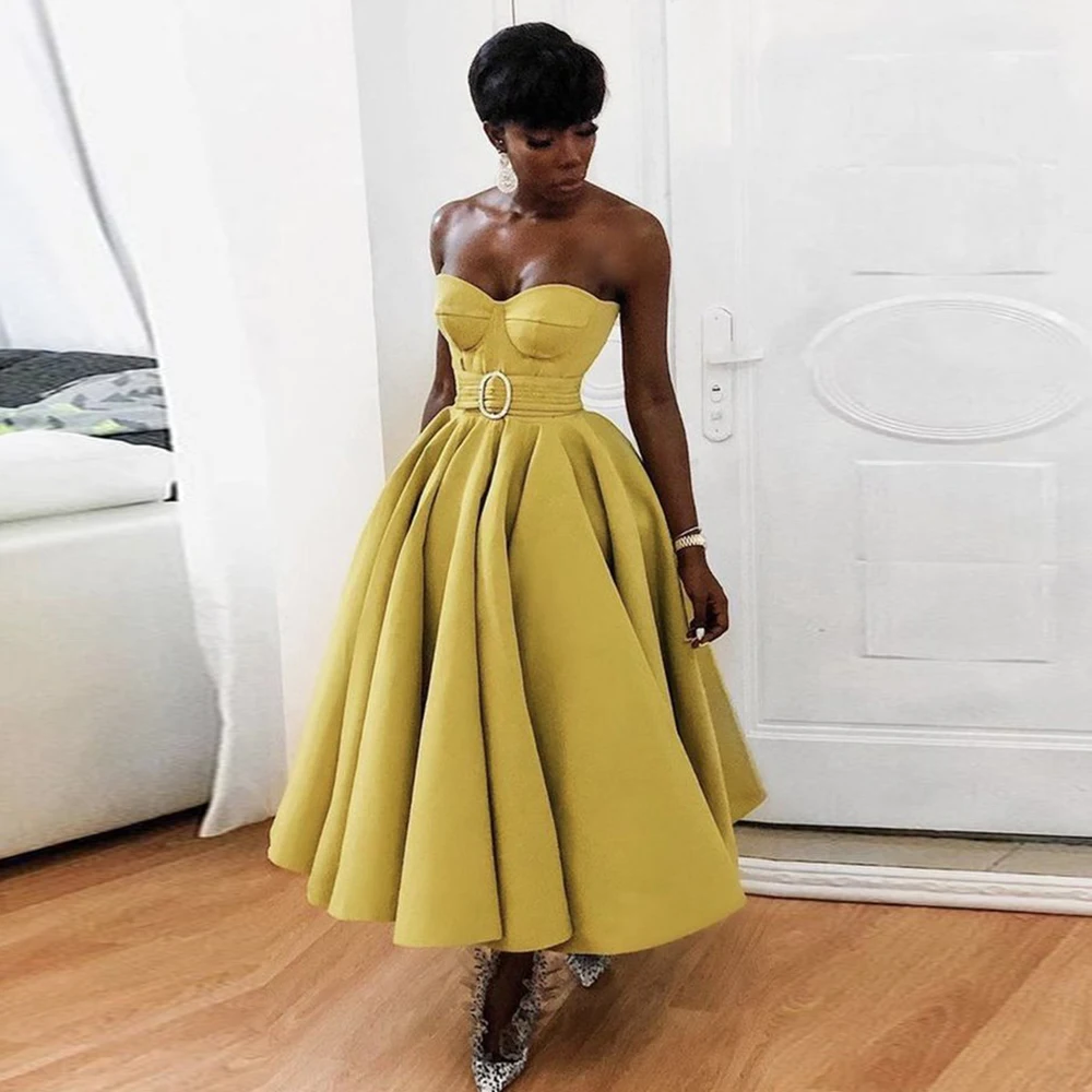 Robe de Soirée Courte en Satin sans Bretelles, Tenue de Bal Simple, Forme Trapèze, Élégante, Jaune, 2021