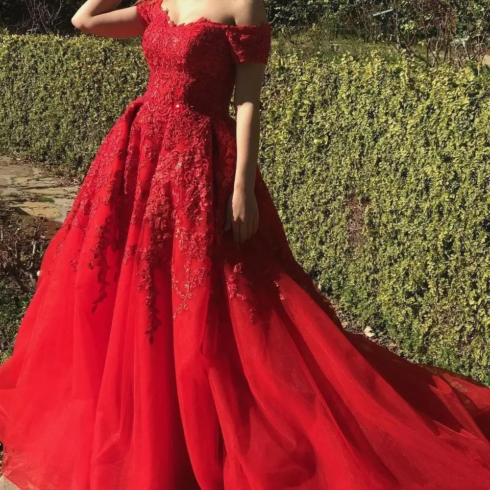 Red Short Sleeves Lace Prom Dresses 2020 with Appliques Court Train Off Shoulder Tulle Formal Evening Party prom Gowns