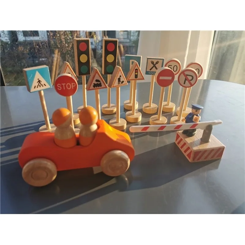 Kids Wood Toy Cars Traffic Signs Light  Wooden Road Guide Unpaint Cars with Pegdolls Early Learning