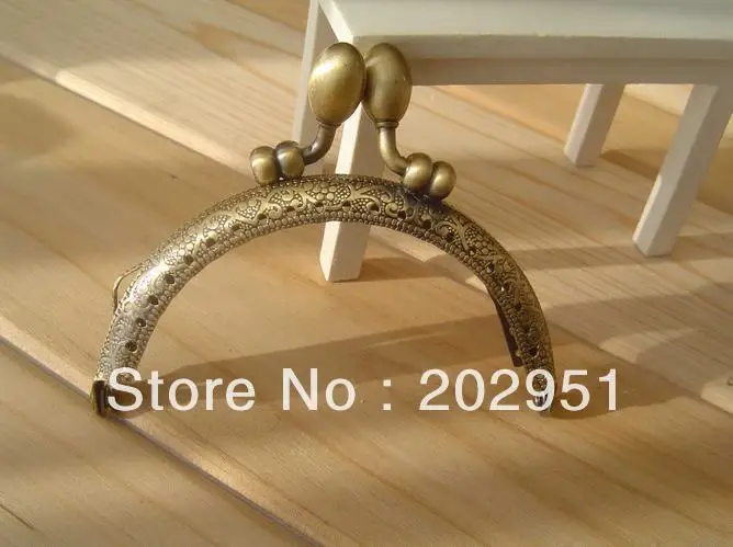 1PCS 26cm Antique Bronze M Shape Embossed Candy Bead Big Metal Purse Frame Bag Kiss Clasp Handle DIY Accessories