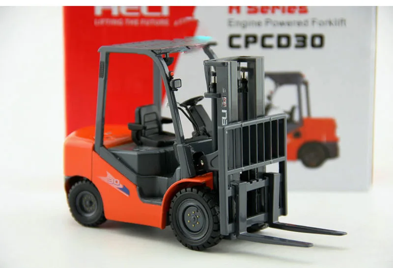 

1:25 Heli H2000 CPCD30 Fuel Forklift Battery Stacker Alloy Engineering Vehicle Model Souvenir Ornaments Display