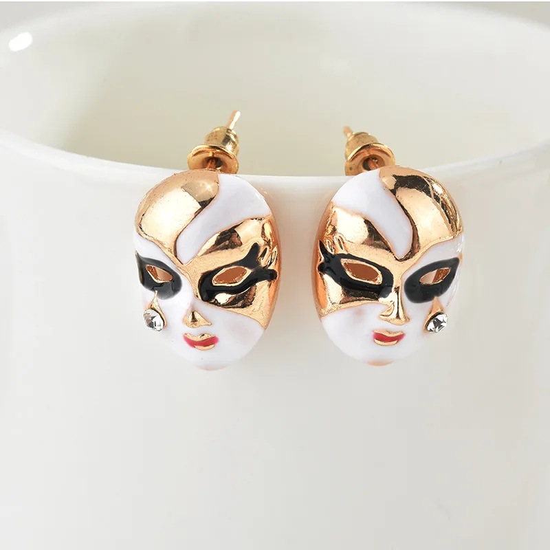 Creative Funny Mask Stud Earrings Silver Color Rhinestone Earrings for Men Women Earrings Halloween Party Jewelry Gifts