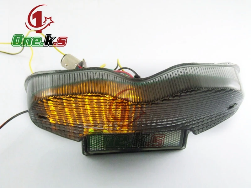 Motorcycle For SUZUKI BANDIT 600 BANDIT1200 2000-2005 LED rear Tail Light  integrated turn signal function Brake light