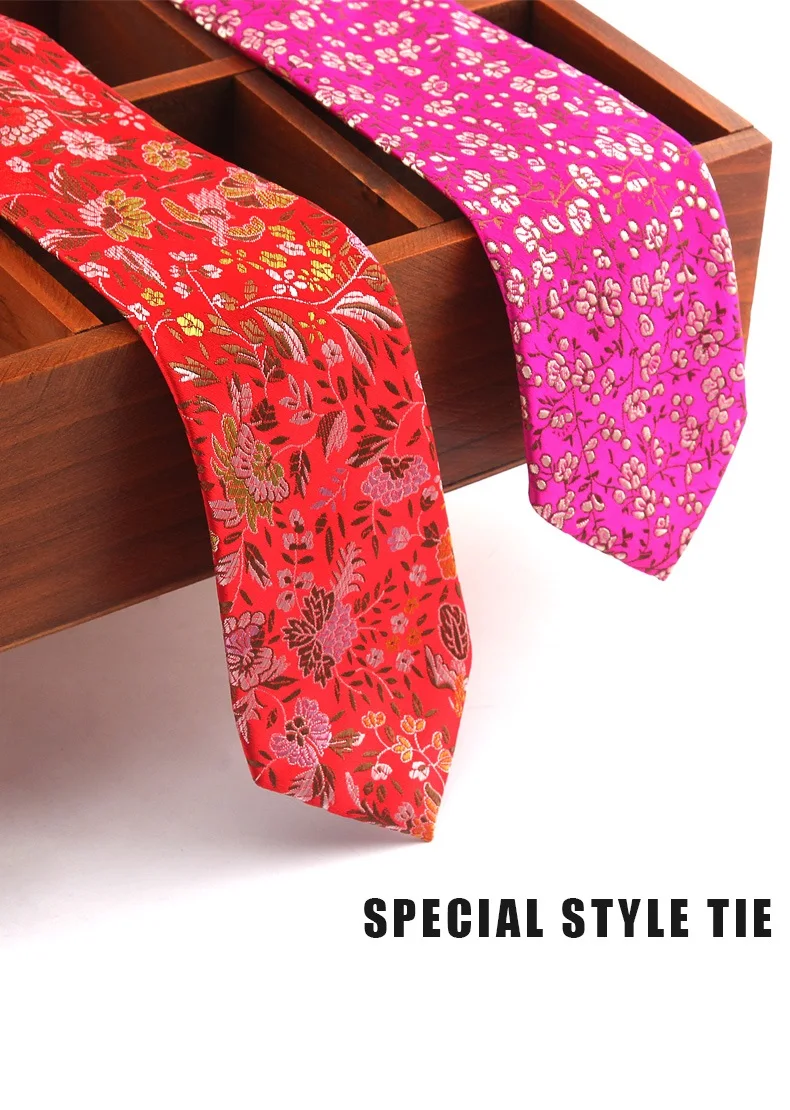 High Quality 2024 New Designers Brands Fashion Business Casual 7cm Slim Ties for Men Necktie Lucky Red Wedding with Gift Tie