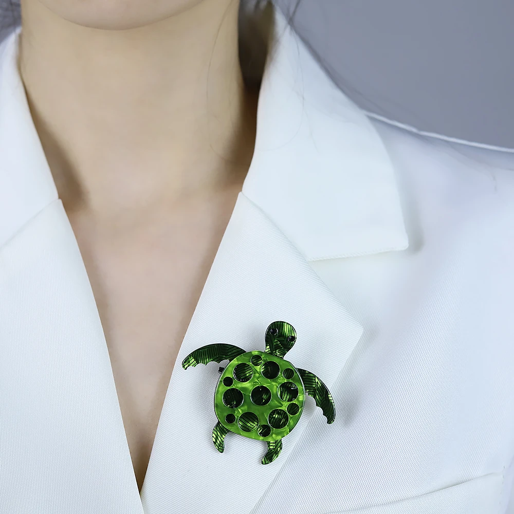 Handmade Arcylic Swiming Turtle Brooches For Women Unisex Lovely Animal Party Casual Brooch Pin Kids Gifts Jewelry Accessories