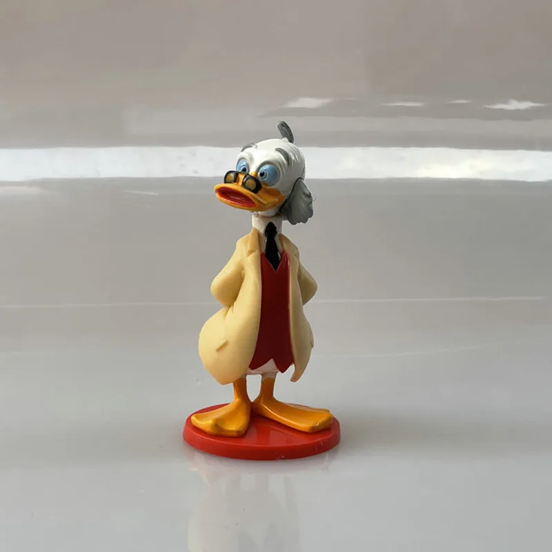 Disney Donald Duck Baked Cake Decorated Action Figure Doll Tabletop Decoration Toy 6cm