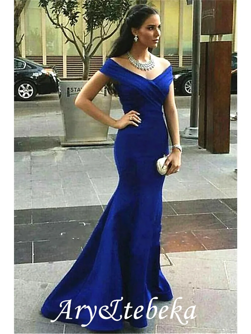 

Mermaid / Trumpet Elegant Formal Evening Dress V Neck Sleeveless Sweep / Brush Train Satin with Criss Cross Ruched 2021