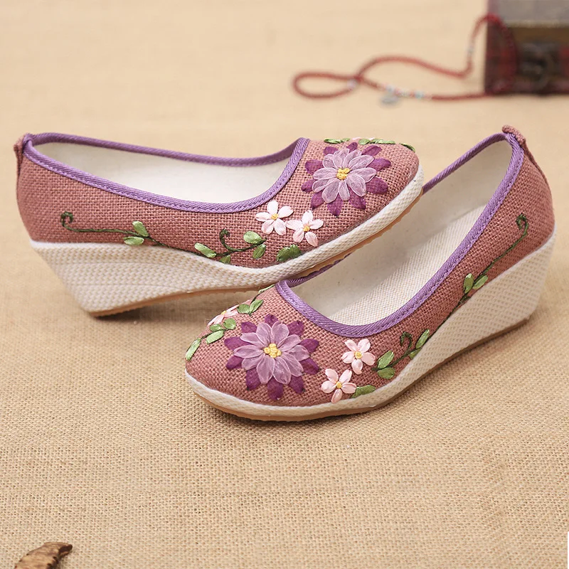 Veowalk Retro Style Women\'s Linen Wedge Pumps Mid Heels Ladies Casual Embroidered Shoes Comfort Slip-on Platforms Zapatos Mujer
