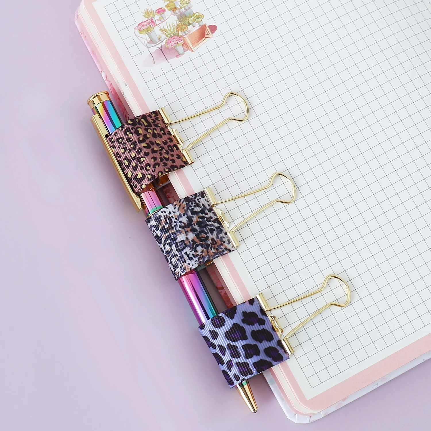 TUTU 4PCS/pack 25mm Ribbon Paper Clips Cute Leopard grain Metal Binder Clips Colored Gradient Medium Photo Clips H0529