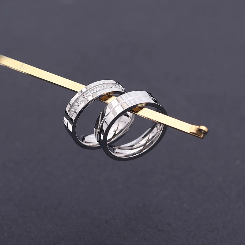 Imagen 6: 1 pieza de anillo chapado en tono dorado y plateado de acero inoxidable de titanio para hombres y mujeres, diamantes de imitación, circonita cúbica, amante, pareja, regalo de joyería para dedo