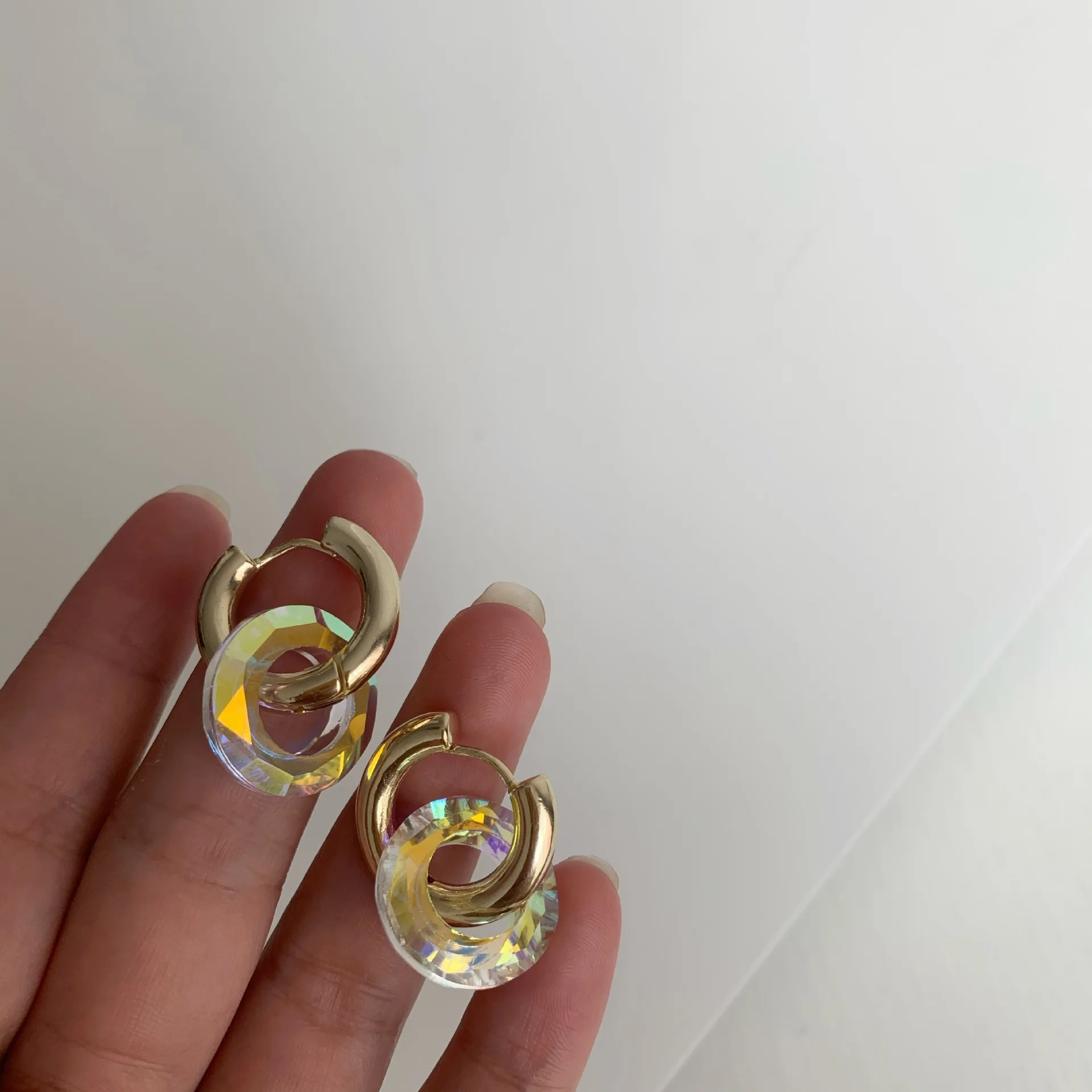 

Transparent, Colored Geometric Earrings, Water Droplets, Fashion Crystal, Circular Pendant Accessories, Ms Travel Accessories
