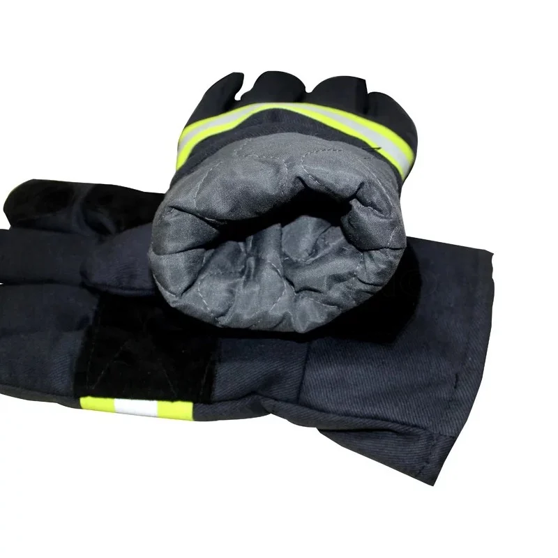 Firefighter\'s Hand Protective Safety Gloves Fire Rescue Flame Retardant Working Gloves with Reflective Material Tape