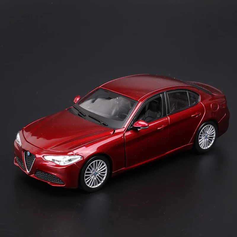 Bburago 1:24 Alfa Romeo Stelvio Simulation Alloy Car Model Collect Gifts Toy