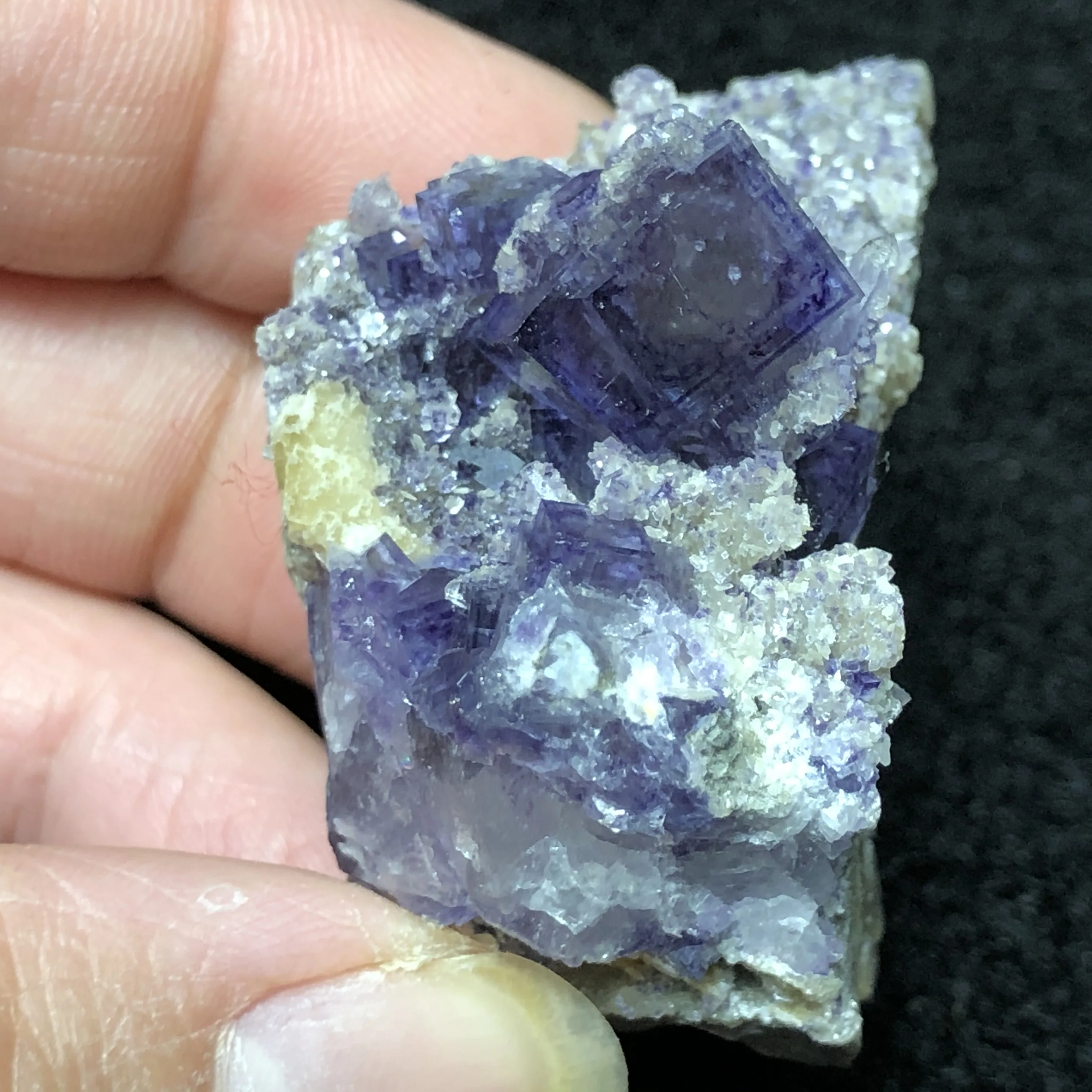 37.2gNatural Tanzanian blue purple fluorite and yttrium Fluorite Crystal mica symbiotic mineral specimen energy home decoration