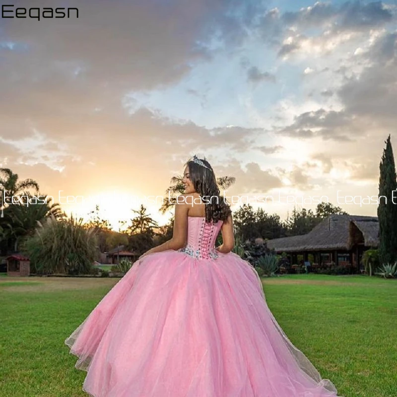 Vestidos de quinceañera rosa para niña, vestido de fiesta de cumpleaños con cuello en V, brillante, Formal, con abalorios de cristal, 2021, 15, 16