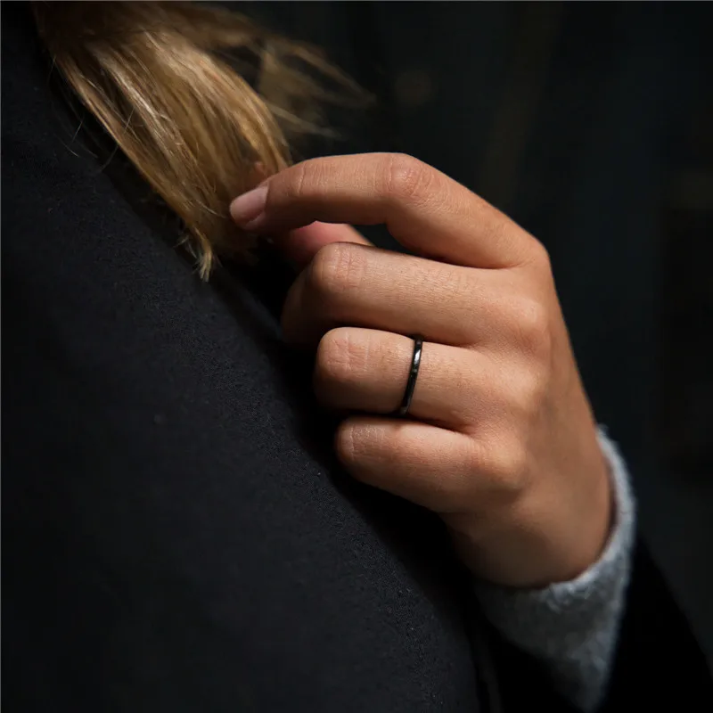 Tigrade Keramik-Ring in gebürstetem Schwarz, 4/6/8 mm breit, matte Oberfläche, Ehering für Männer und Frauen, Übergröße, trendiger Anillo für Damen und Herren – Detail 8