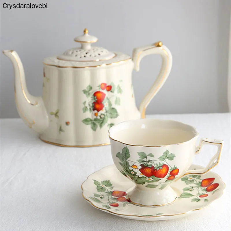 French Retro Teapot Coffee Cup Set Gold Edge Cup Saucer Strawberry Flower Big Teacup English Afternoon Tea Restaurant Bar Cafe