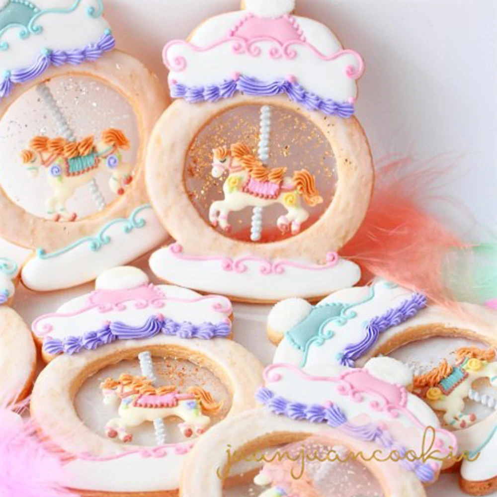 1Pc Shaking Cookie Mold Fairytale Trojan Horse Shape Fruit Cup Drink Cup Bottle Shape Fondant Sugar Biscuit Mold Cookie Cutter