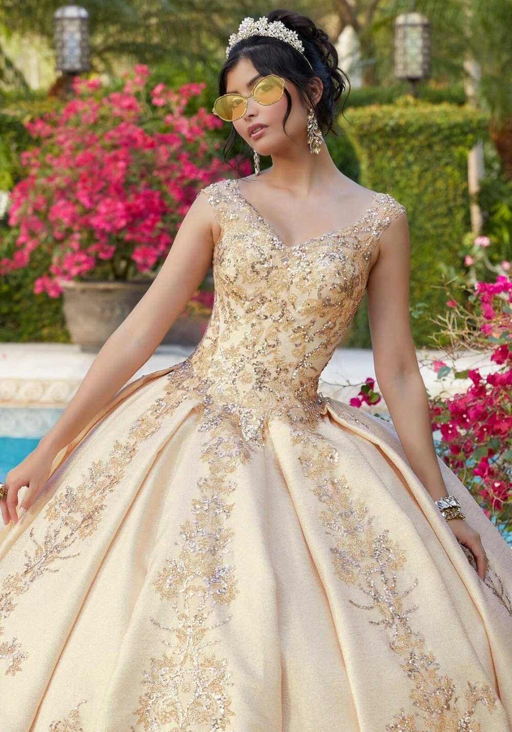 فستان Quinceanera مزين بالترتر باللون الذهبي لحفلات التخرج 15 ثوب Debutante بوهيميا الأميرة الساتان الكرة ثوب Vestidos De 15