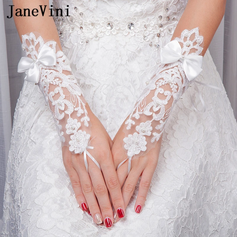 

JaneVini 2019 Women Fingerless Bridal Gloves Elegant Short White Lace Gloves Pearls Opera Length Glove Wedding Party Accessories