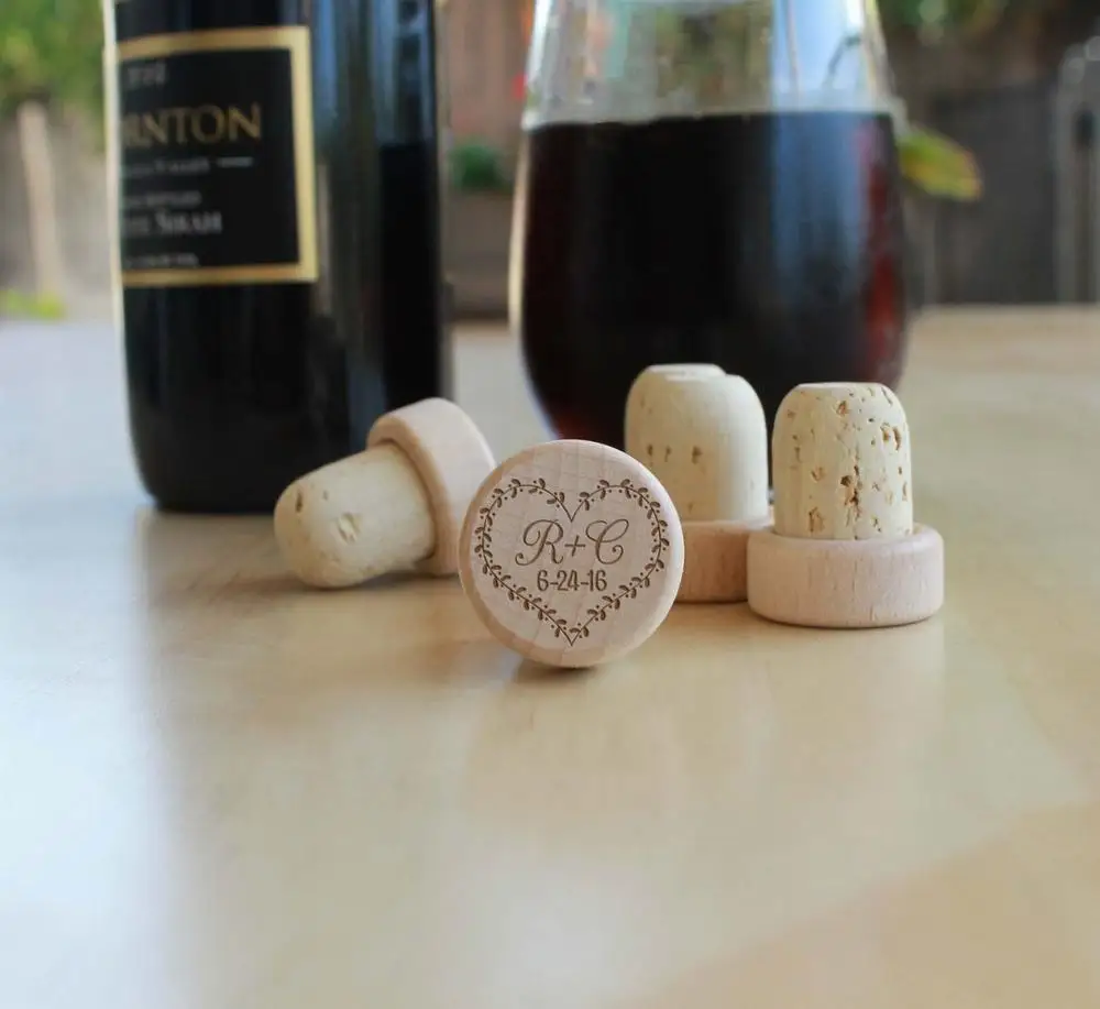 Customized Wood Wine Stopper Wedding party Favor decor Personalized Bottle Cork Toppers with laser design name gift for guest