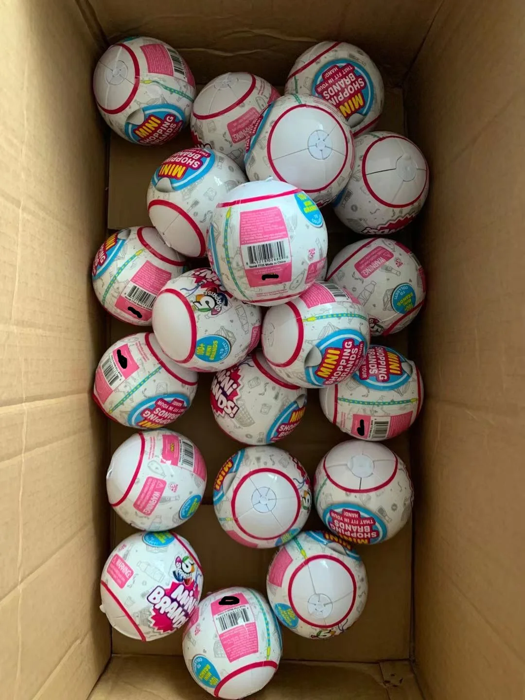 Capsule Ball Anime Figure Jouets pour enfants, 5 Surprise Mini Brands, Cadeau d'anniversaire, Collection