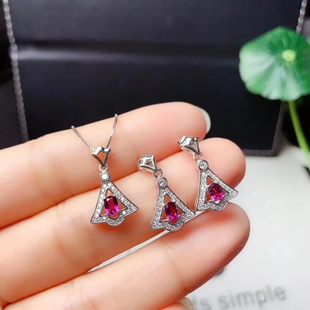 

KJJEAXCMY Fine Jewelry 925 sterling silver inlaid natural garnet female pendant earring set classic supports test