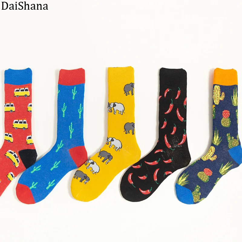 Hot Sale Classic Autumn Winter Graffiti Women Socks Cartoon Animal Streetwear Skaeboard Funny Pattern Sports Female Cotton Socks