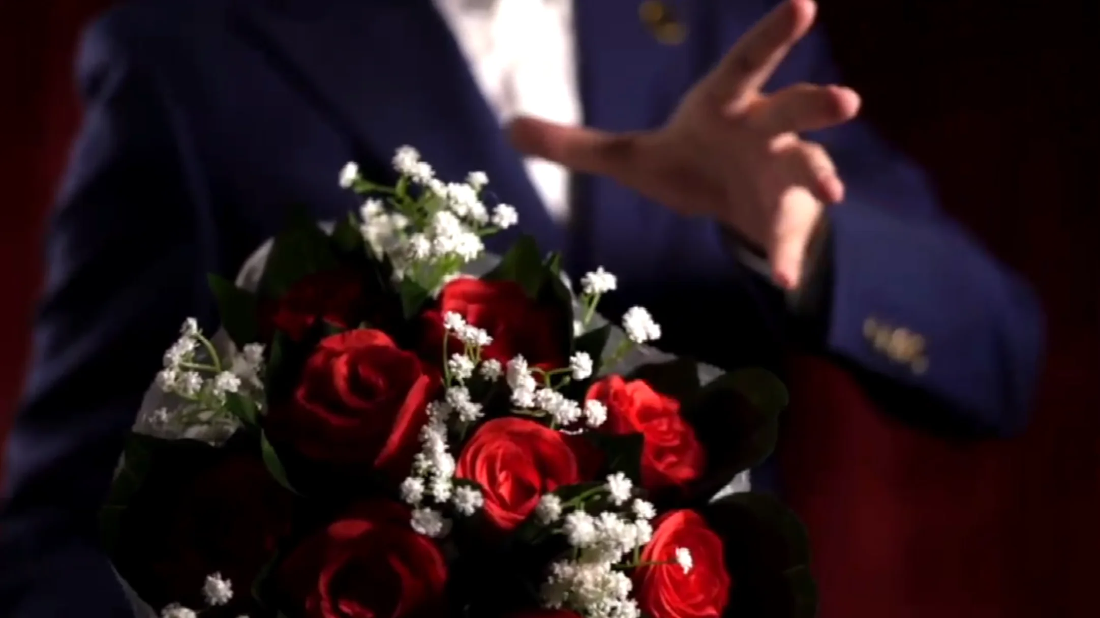 The Bouquet (Red) By Bond Lee & MS Magic 9 Flowers Magic Tricks Gimmicks Close Up Magic Stage Magia PorpsToys Classic Magie