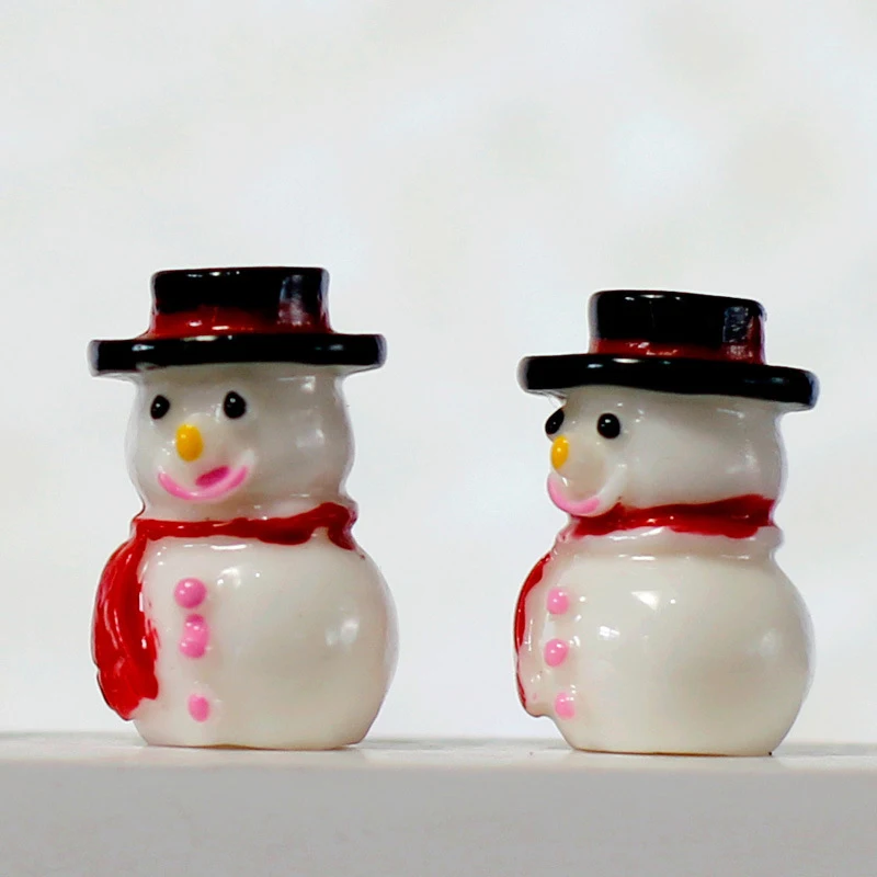 10 Pcs Christmas Hat Snowman Moss Micro Landscape Ornament Resin Doll DIY Assembly Small Decoration Toy Wholesale