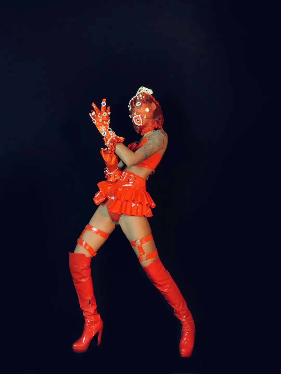 DJ ملهى ليلي المرأة مضحك مثير زي الأحمر بولي Leather الجلود الراين بيكيني التنانير القبعات الزي المغني راقصة فريق المرحلة ارتداء