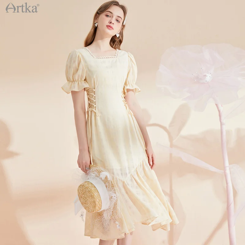 

ARTKA 2021 Summer New Women Dress French Vintage Lace Square Collar Dresses Waist Bandage Puff Sleeve Ruffle Midi Dress LA25316X