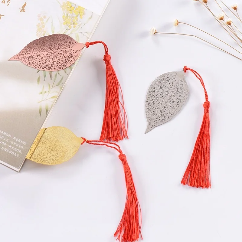 Exquisite Hollow Metal Bookmark Tassel Pendant Chinese Style Four Leaf Clover Ginkgo Vein Book Clip Student Stationery Gift