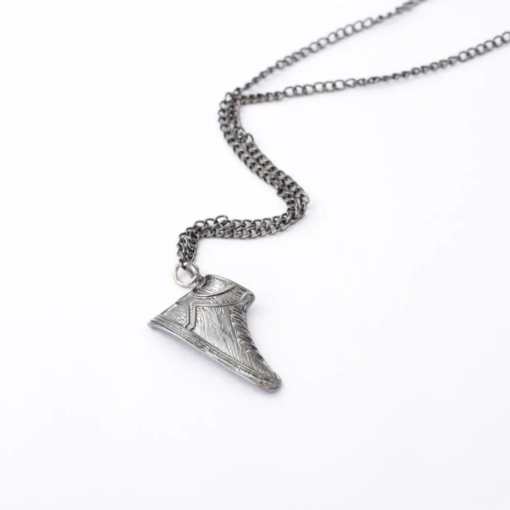 Vintage Fashion Black Color Shoes Pendant Necklace for Women Punk Sneaker Charm Men Jewelry Running Gift