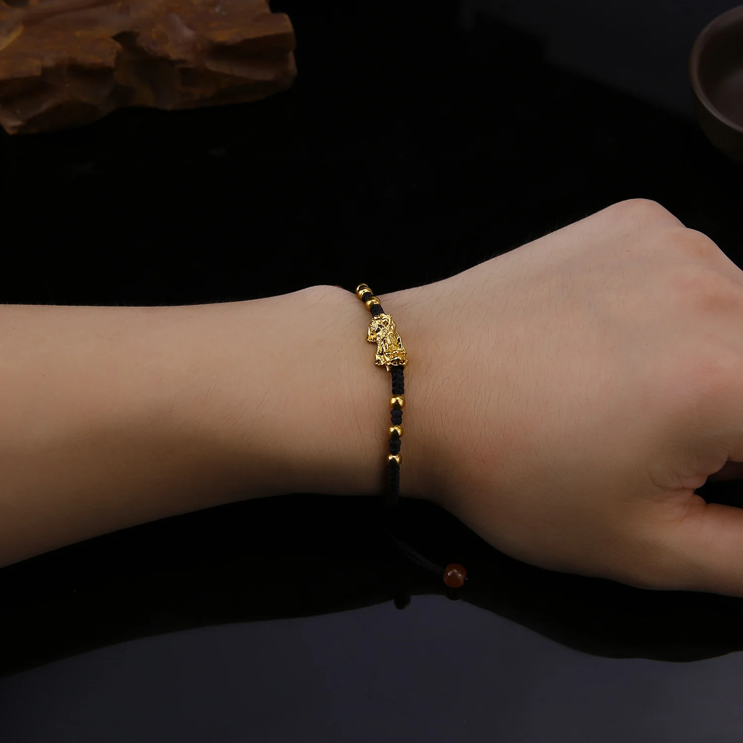 Chinese Style Feng Shui Pi Xiu Bracelet & Bangle New Fashion Lucky Red Rope Weaving Charm Bracelet Bring Wealth Health Jewelry