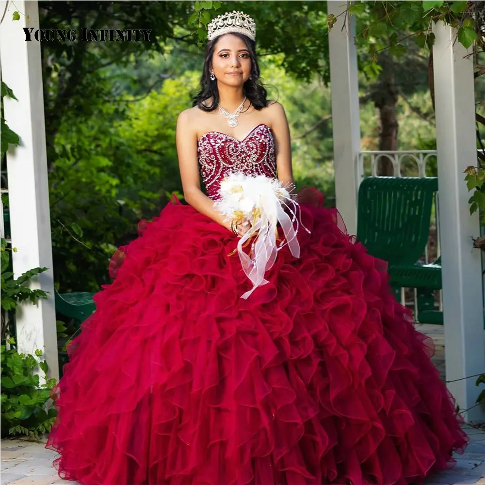 Robes Quinceanera rouge vin, longueur au sol, nouvelle collection, sans manches, dos nu, perles, balayage à plusieurs niveaux, traîne, robe de bal, 2021