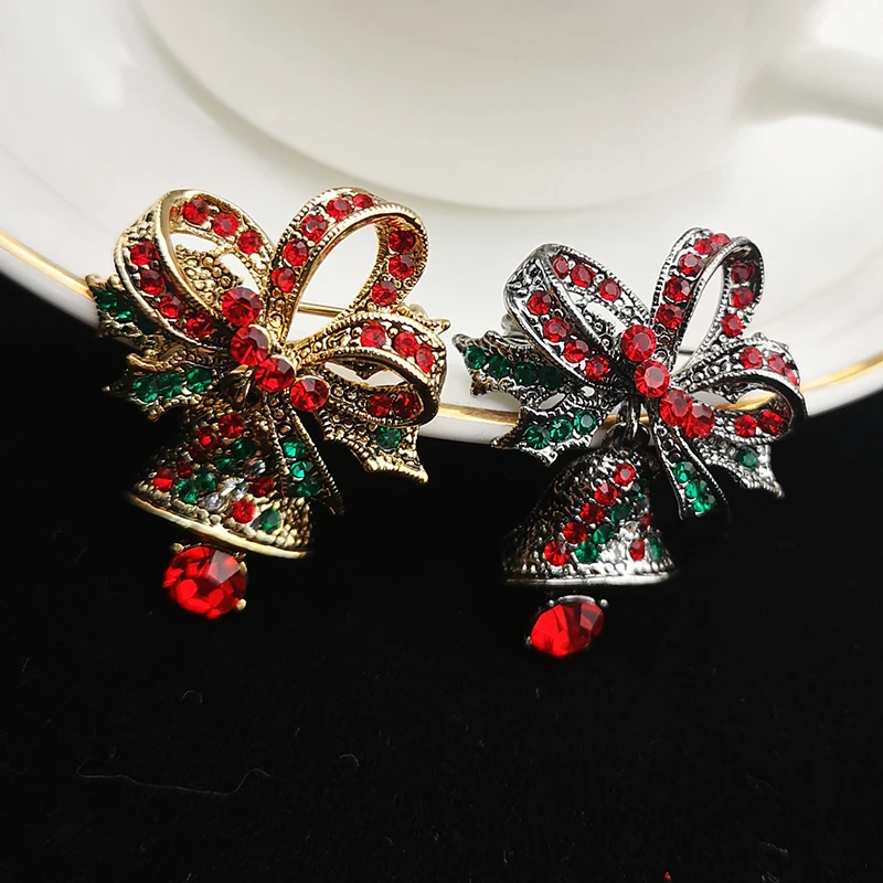 New Women Green Red Rhinestones Christmas Ribbon Bells Charm Brooch Fashion Festival Jewelries Ladies Christmas Gifts