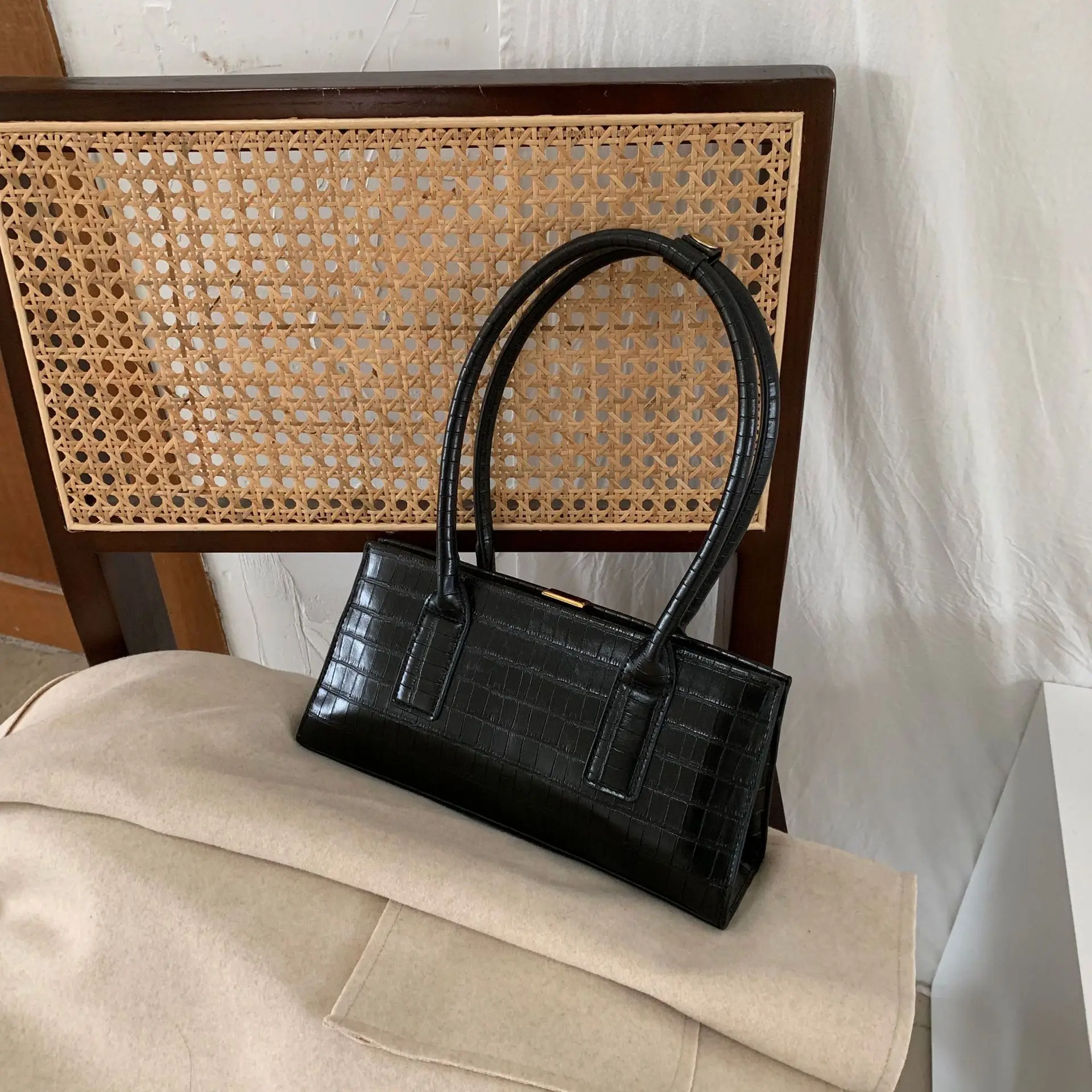 Borsa a tracolla quadrata piccola con motivo a coccodrillo di moda borsa a tracolla di marca famosa di design Vintage con Clip retrò nuova borsa