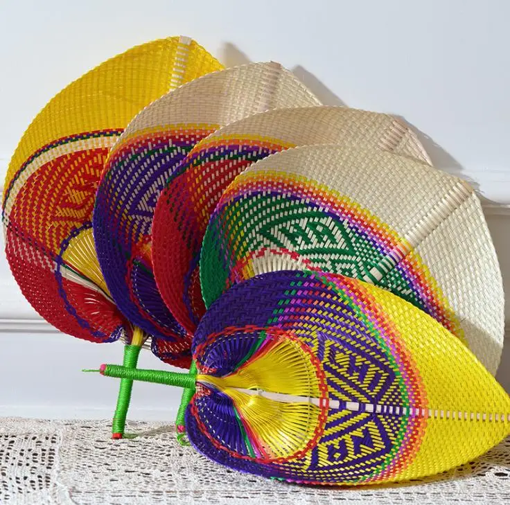 

50PCS Fashion Chinese style handmade Straw Fan Hand-woven palm leaf Hand fan Summer cooling Mosquito repellent Hand Fans ni214