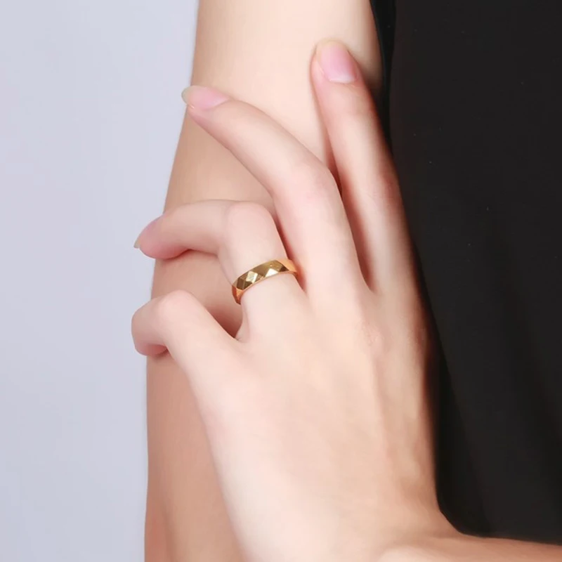 High Quality Fashion 8mm Tungsten Mens Ring Rhombus Cut Bands Gold Color Rings for Men Wedding Engagement Jewelry Accessories