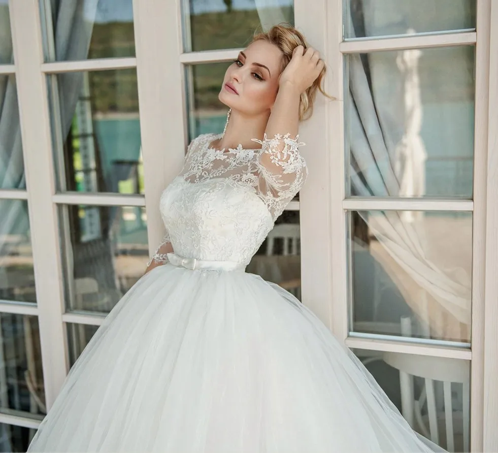 2025 Customized High Quality Tulle Wedding Dresses Half Sleeves O-Neck Princess Bridal Gowns Appliques Lace  Vestido de Noiva