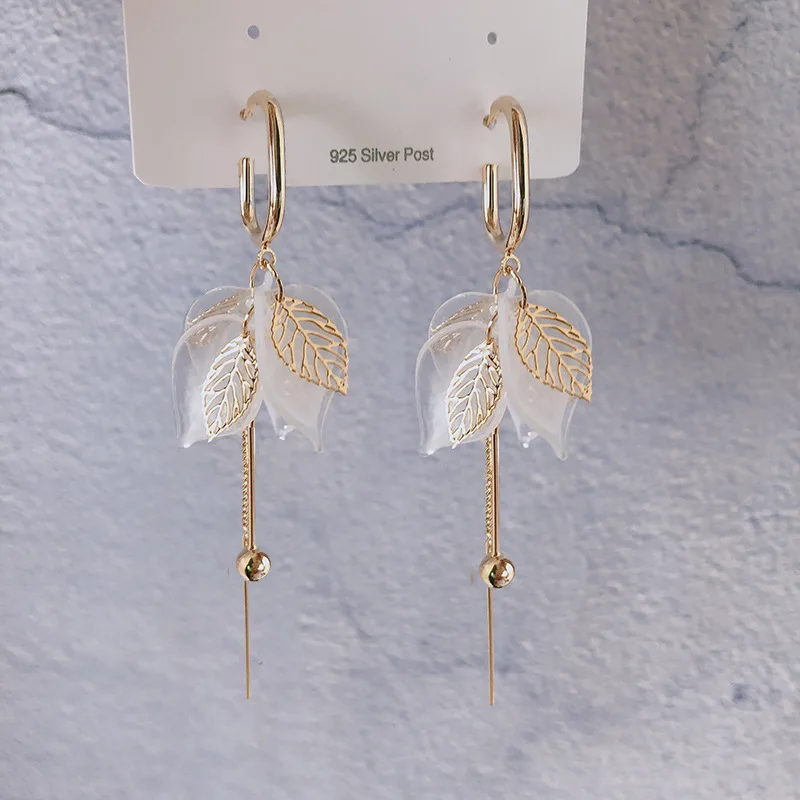 2021 New Arrival Acrylic Trendy Simple Leaf Long Tassel Dangle Earrings For Women Fashion Geometric Gold Color Metal Party