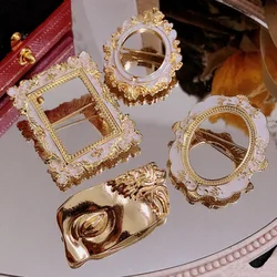 Exquisite Retro Palace Photo Frame Brooch David Art Women Party Clothing Accessories Pins Brooches