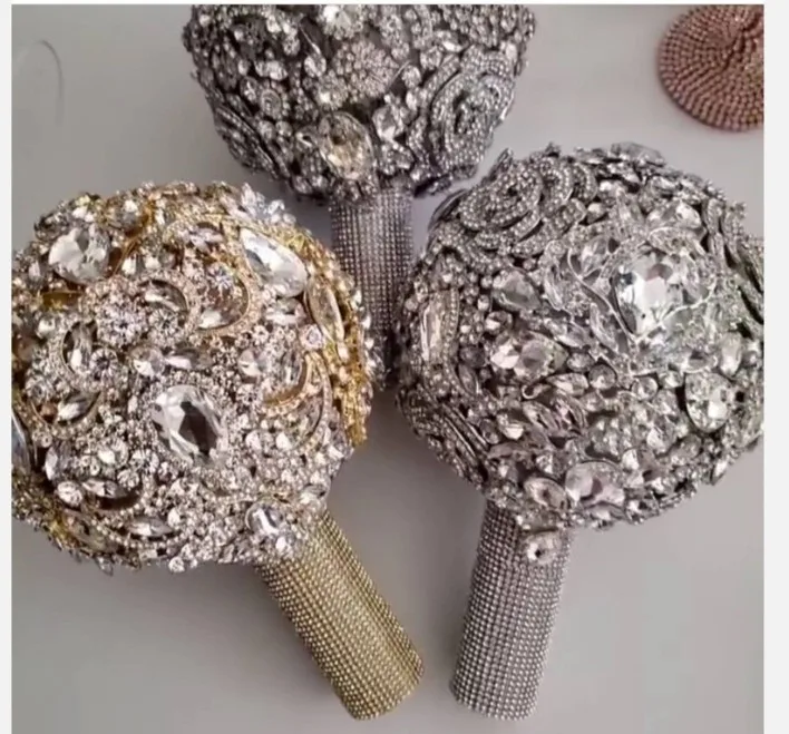 

EillyRosia Gorgeous Jewelry Brooch Bouquet Luxury Silver Gray Crystals Ball 18cm 21cm Wide Wedding Bouquet Sparkly Design