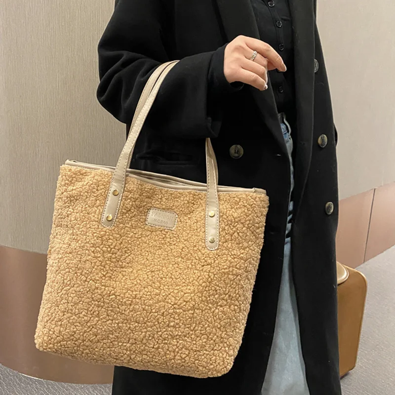 Lambswool Faux Fur Bags Women Large Capacity Tote Bag Underarm Handbag Plush Elegant Fall Winter Cozy Minimalist Storage Bolsa