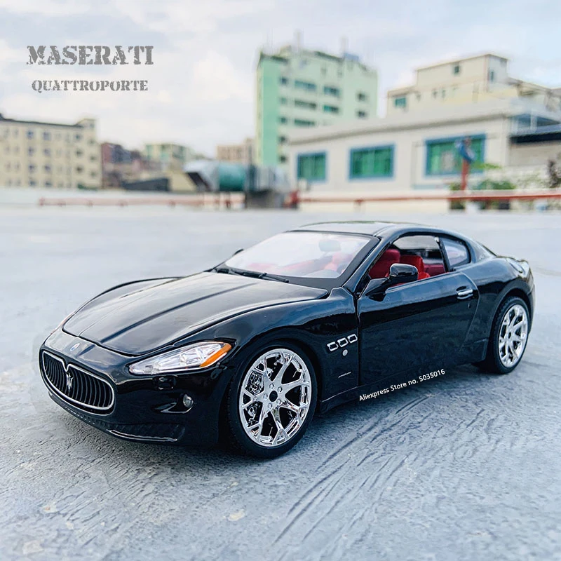 Bburago 1:24 Maserati Quattroporte black Die Casting Car Collection Model  Toy simulation alloy model crafts decoration