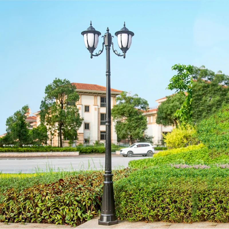 Imagem -04 - Europeu Impermeável Jardim Lâmpada Outdoor Street Lamp Lawn Lamp High Pole Lamp Quatro Cabeça Paisagem Lâmpada Quarto H2.6 m