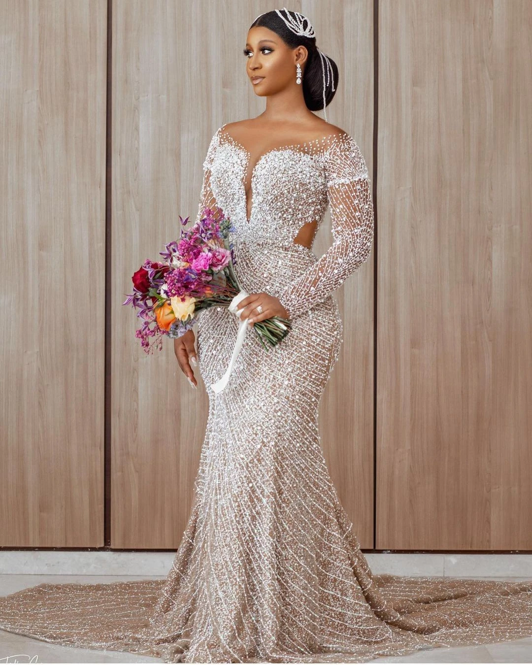 

2021 Champagne Arabic Wedding Dresses Mermaid Bridal Gowns Long Sleeves Aso Ebi Sparkly Beaded Bride Dress