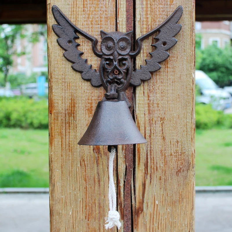 Cast Iron Restic Owl Hand Cranking Wall Bell Farm House Heavy Metal Wall Mounted Welcome Door Bell Flying Owl Hand Cranking Bell